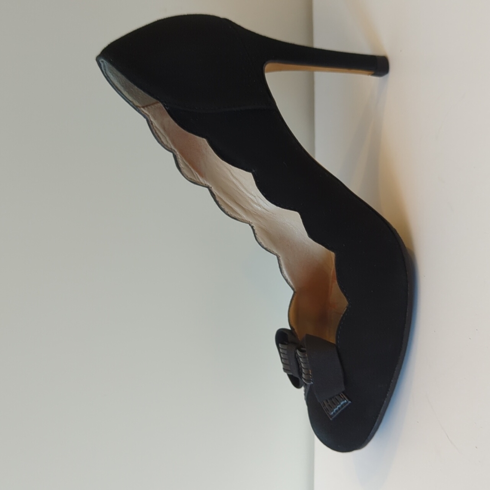 L.K. Bennett size 38 black suede pump with bow accent and scallop edge